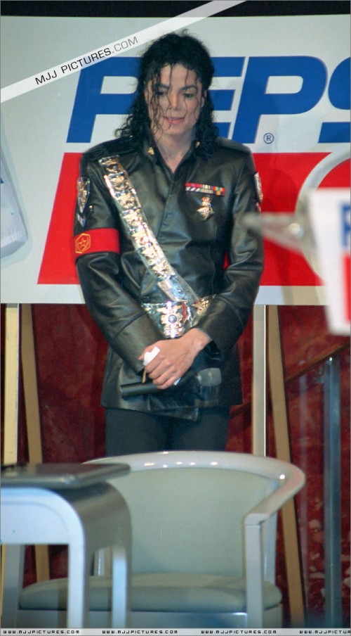 Pepsi & Heal The World Foundation Press Conference 1992 (19)