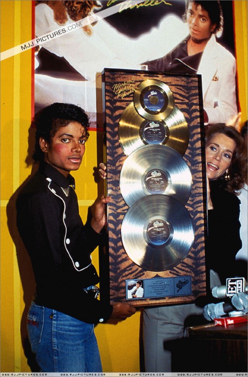 Platinium Certification for Thriller 1983 (2)