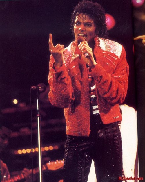 Victory Tour (140)