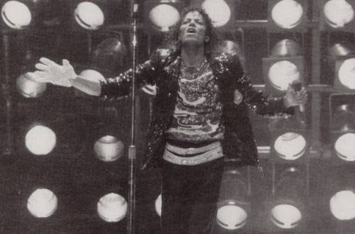 Victory Tour (201)