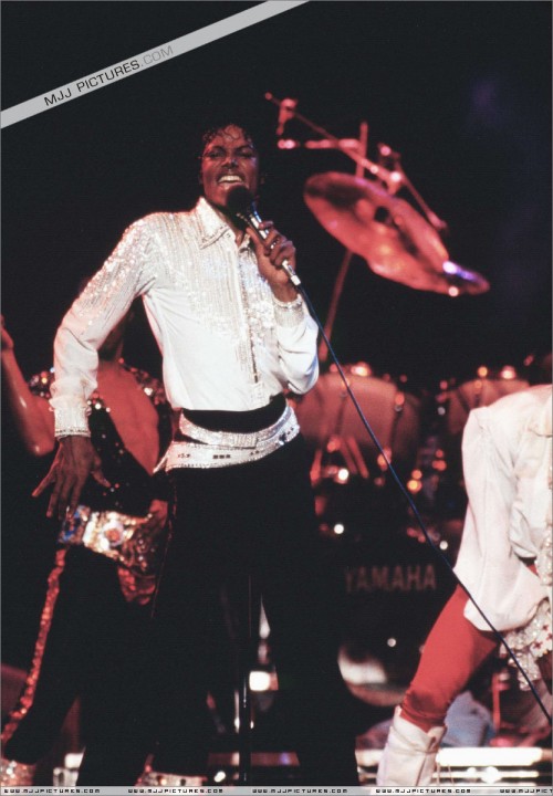 Victory Tour (210)