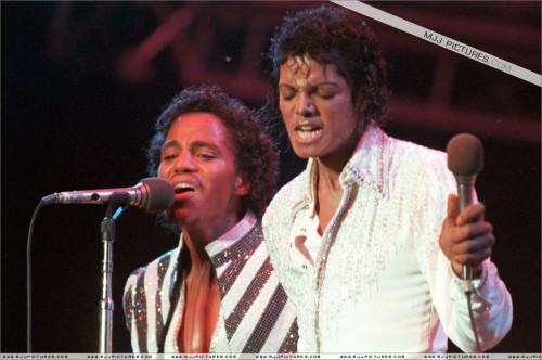 Victory Tour (211)