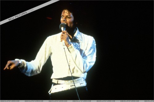 Victory Tour (214)