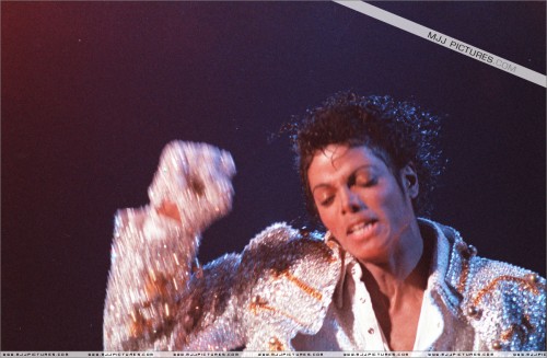 Victory Tour (217)