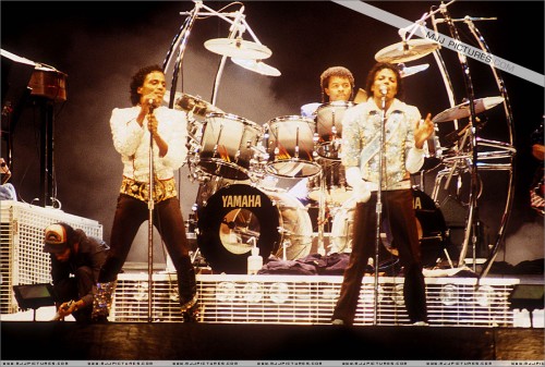Victory Tour (231)