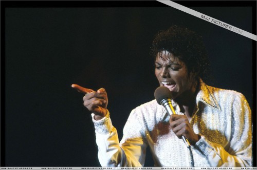 Victory Tour (245)