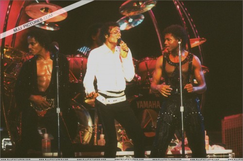 Victory Tour (247)