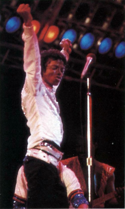 Victory Tour (267)