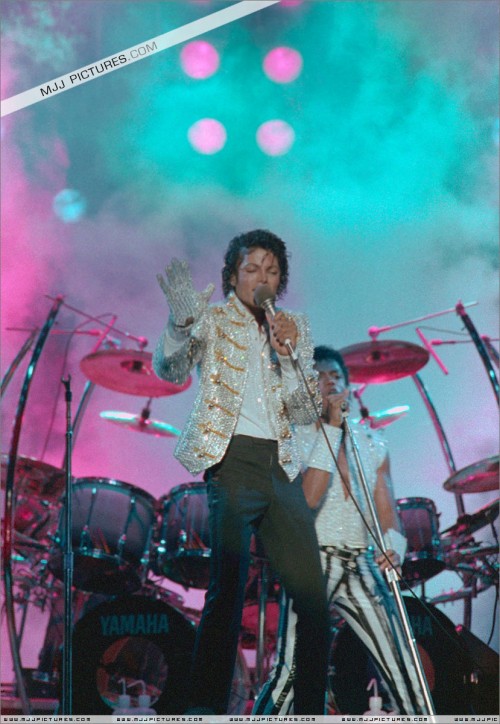 Victory Tour (39)
