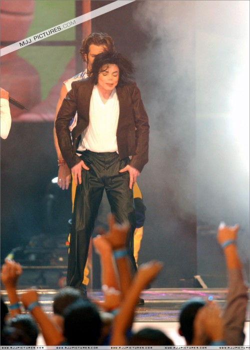 2001 The 18th Annual MTV Video Music Awards (8)