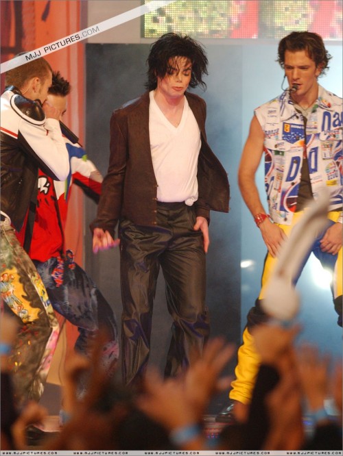 2001 The 18th Annual MTV Video Music Awards (9)