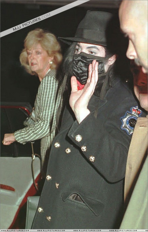 Arriving at Heathrow Airport (London) 1997 (1)