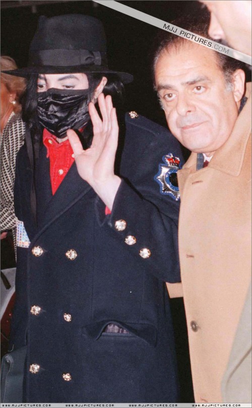 Arriving at Heathrow Airport (London) 1997 (2)