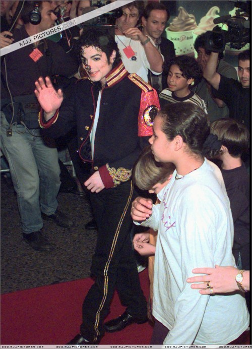Premiere of Ghosts in Sydney 1996 (7)