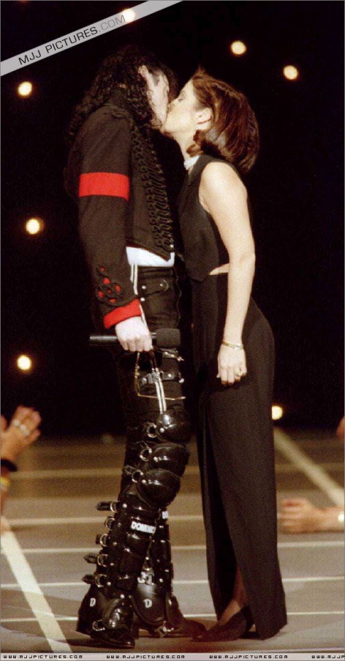 The 11th Annual MTV Video Music Awards 1994 (10)