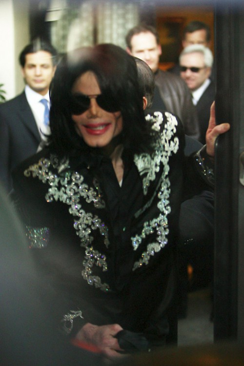 March 5 Leaving Hotel for the Press Conference (1)