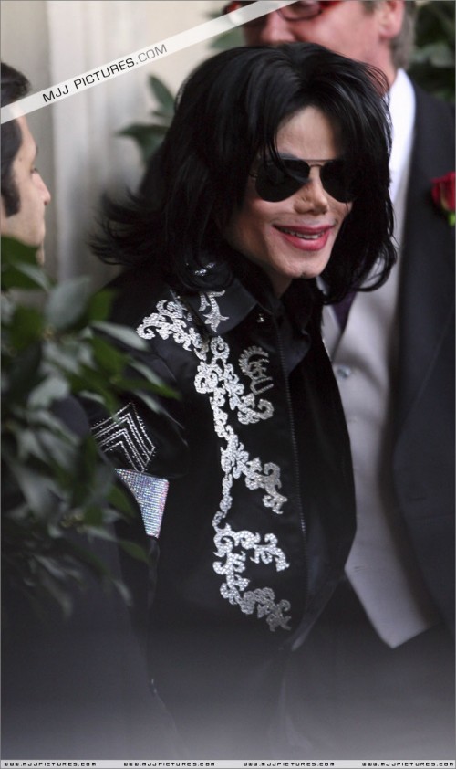 March 5 Leaving Hotel for the Press Conference (2)