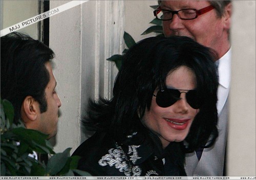 March 5 Leaving Hotel for the Press Conference (29)