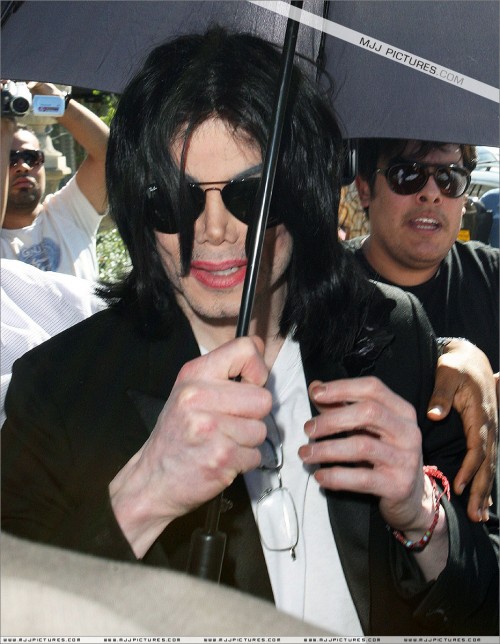 Michael shopping in Beverly Hills 2008 (138)