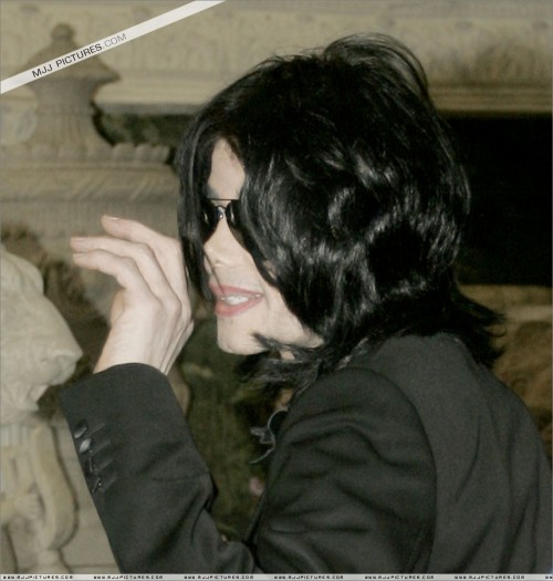Michael shopping in Beverly Hills 2008 (140)