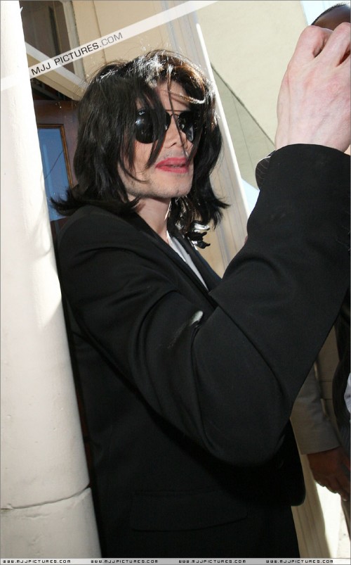 Michael shopping in Beverly Hills 2008 (44)