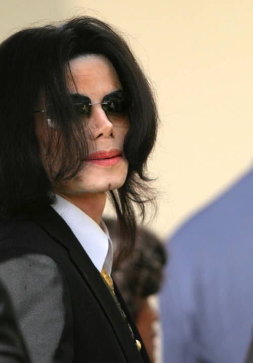 SANTA MARIA, CA - MARCH 23: Michael Jackson  enters the Santa Barbara County Courthouse for his chil